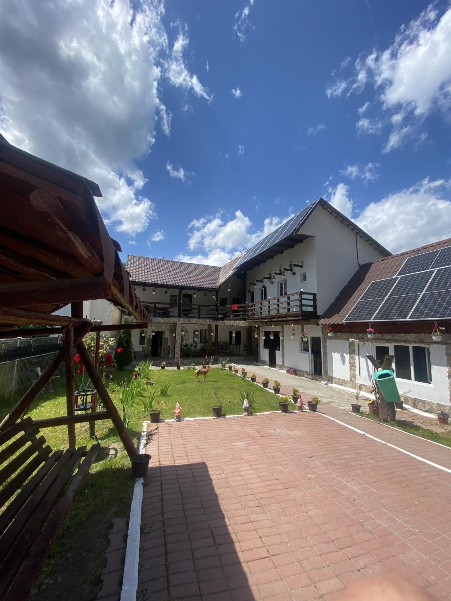 Hotel Casa Cipri Si Alex Simon Exteriér fotografie